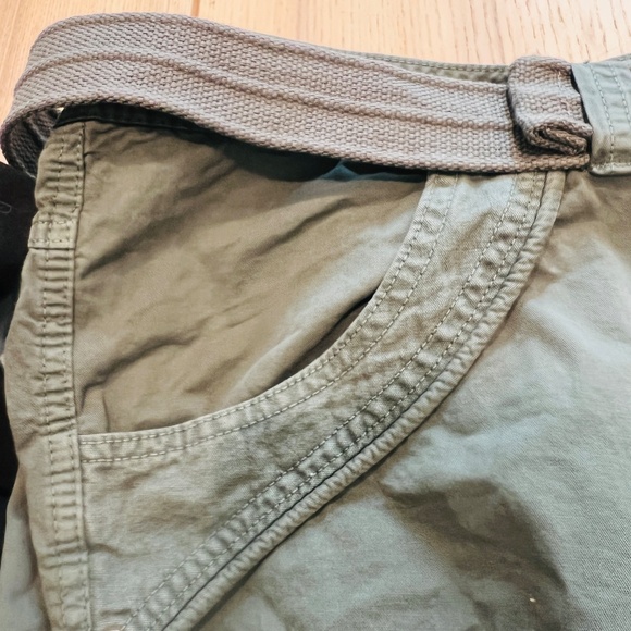 XRay Jeans Belted Double Pocket Bermuda Cargo Shorts Mens size 52 grey green NWT - Picture 13 of 16